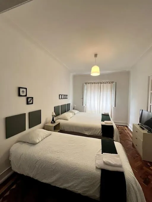 Habitacion Grande Para 3 Centro Lisboa 0*, ליסבון פורטוגל