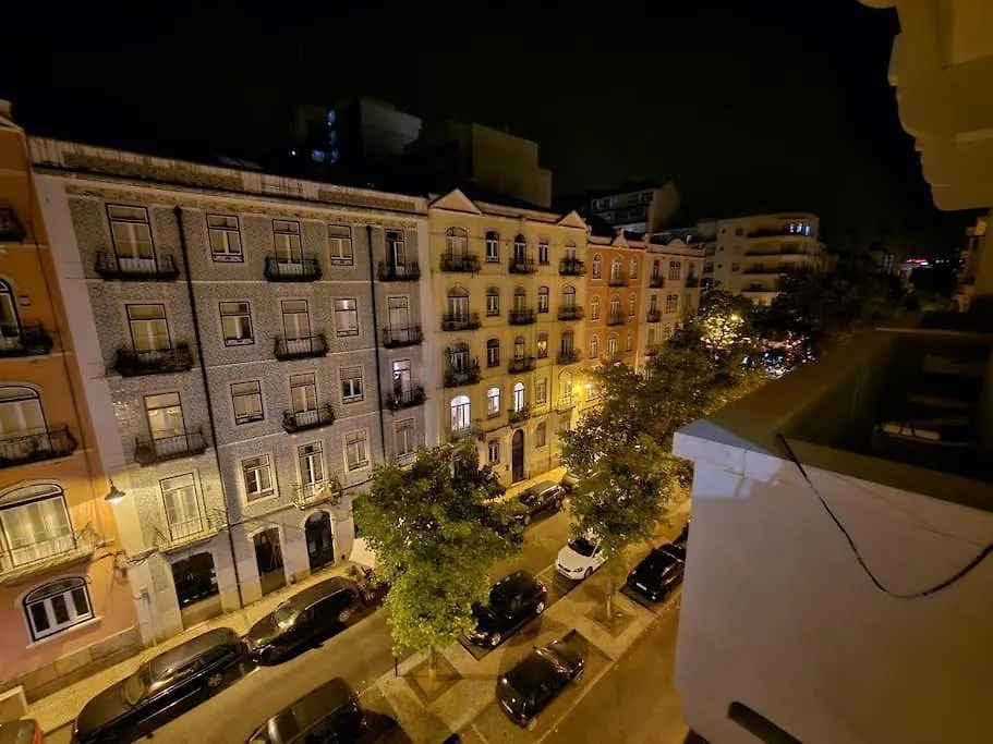 בית אירוח Habitacion Grande Para 3 Centro Lisboa